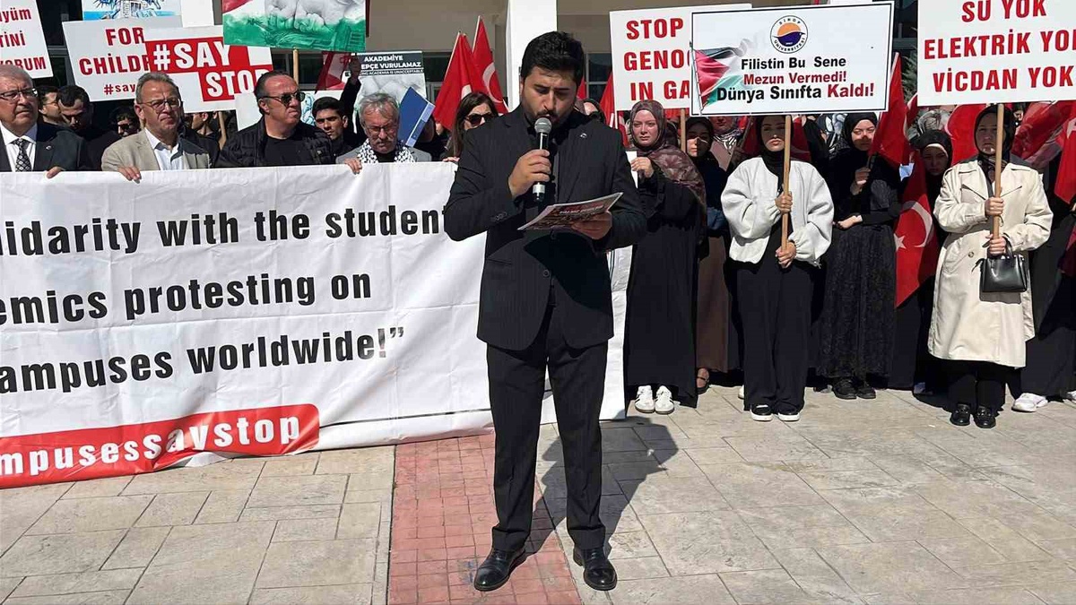 TÜGVA Sinop ve Yeniler Öğrenci Kulübü Sinop'ta Filistin'e destek programı düzenledi
