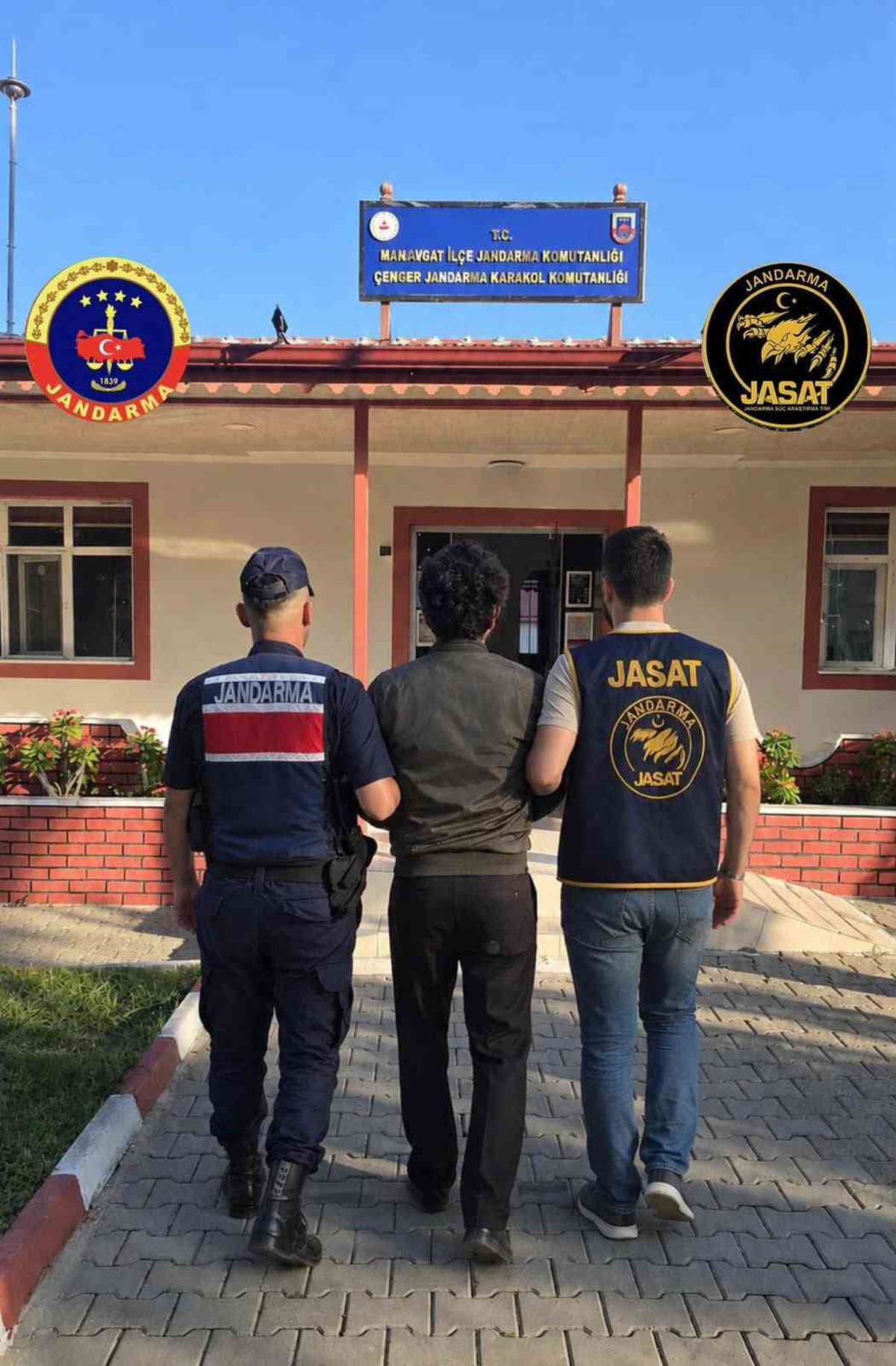 Uyuşturucudan 20 yıl kesinleşmiş hapis cezası bulunan şahıs Manavgat'ta yakalandı