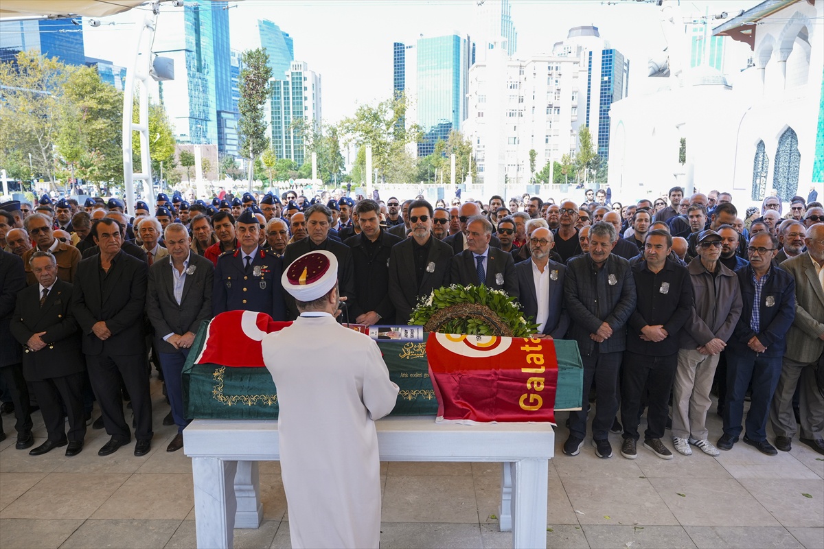 Yeşilçam'ın 'Altın Çocuk'u Göksel Arsoy, Zincirlikuyu'da toprağa verildi