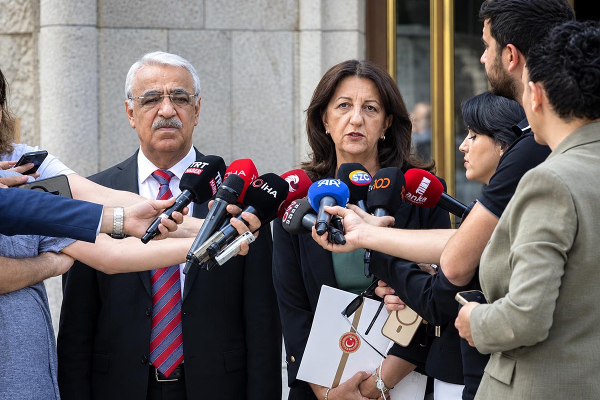 AK Parti ile DEM Parti arasında Terörsüz Türkiye zirvesi