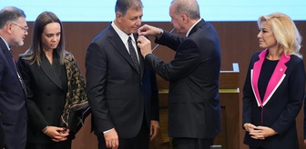 AK Parti'ye geçen Cemil Tugay'ın 5 günlük izne çıktığı iddia edildi