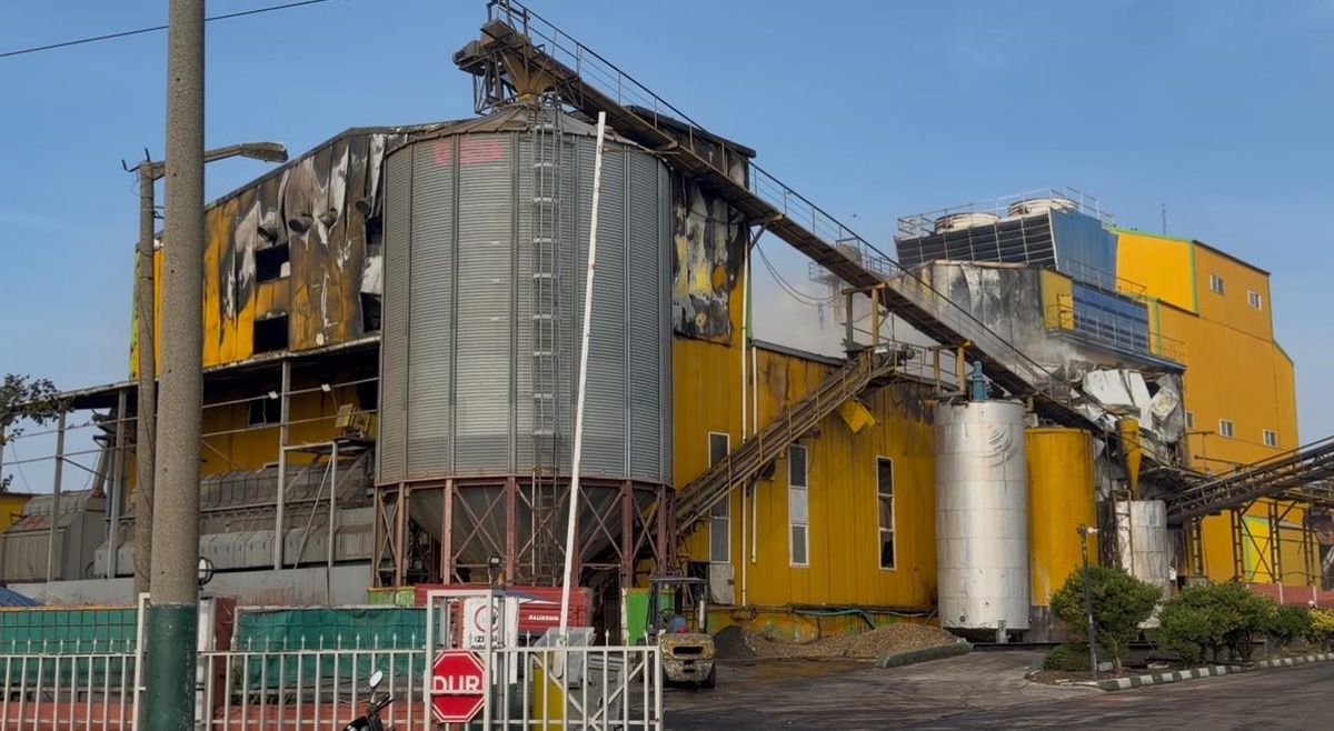 Bandırma'da Ayhan Sezer Yağ Fabrikası'ndaki yangın kontrol altına alındı