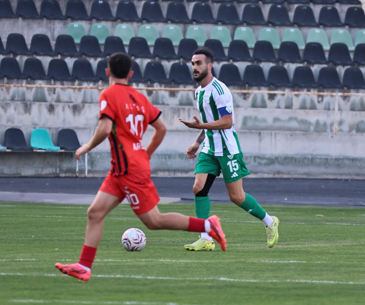 Denizli İdmanyurdu, evinde Serik Spor'a 1-0 yenilerek Ziraat Türkiye Kupası'ndan elendi
