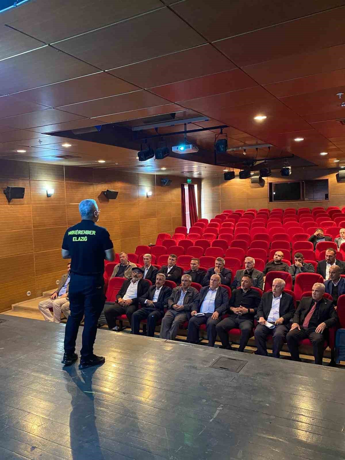 Elazığ'da muhtarlara uyuşturucuyla mücadele ve ihbar mekanizmaları anlatıldı
