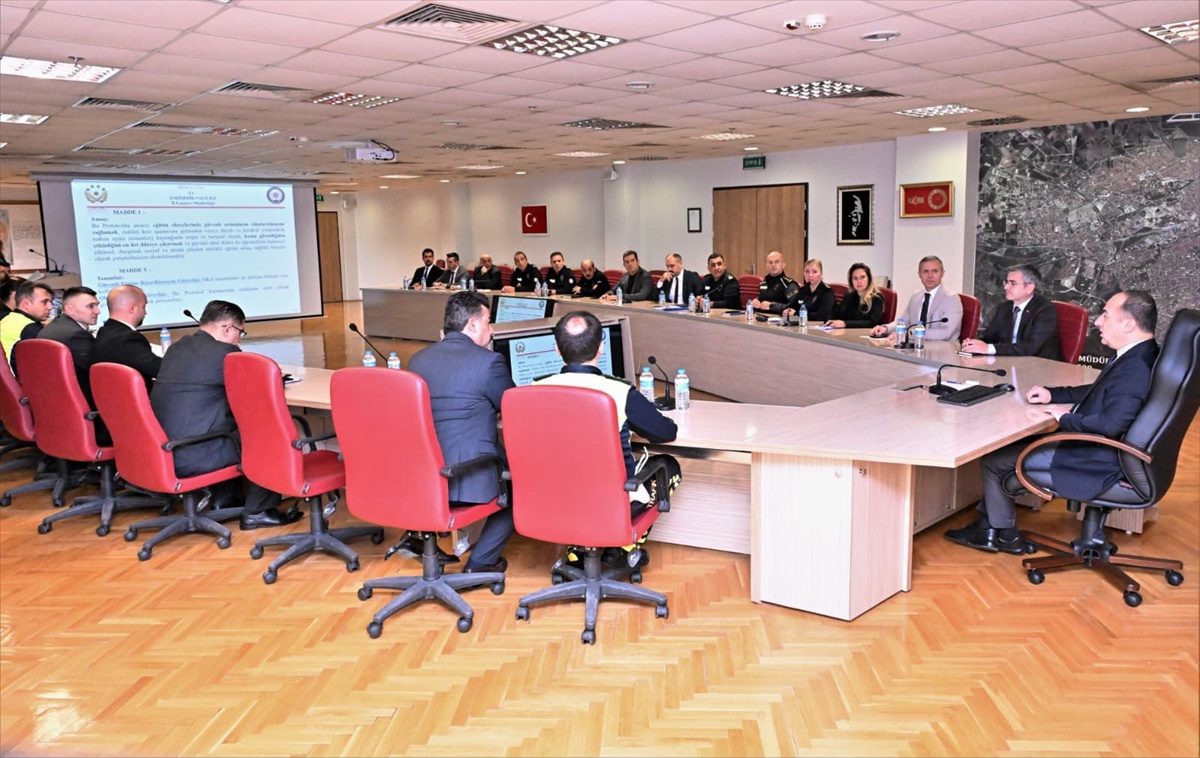 Eskişehir'de 2026-2027 dönemi okul güvenliği tedbirleri toplantıda görüşüldü