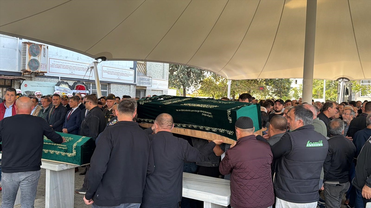 Girne açıklarında batan Filo Jet'te yaşamını yitiren Orhan Bekret Çorlu'da defnedildi