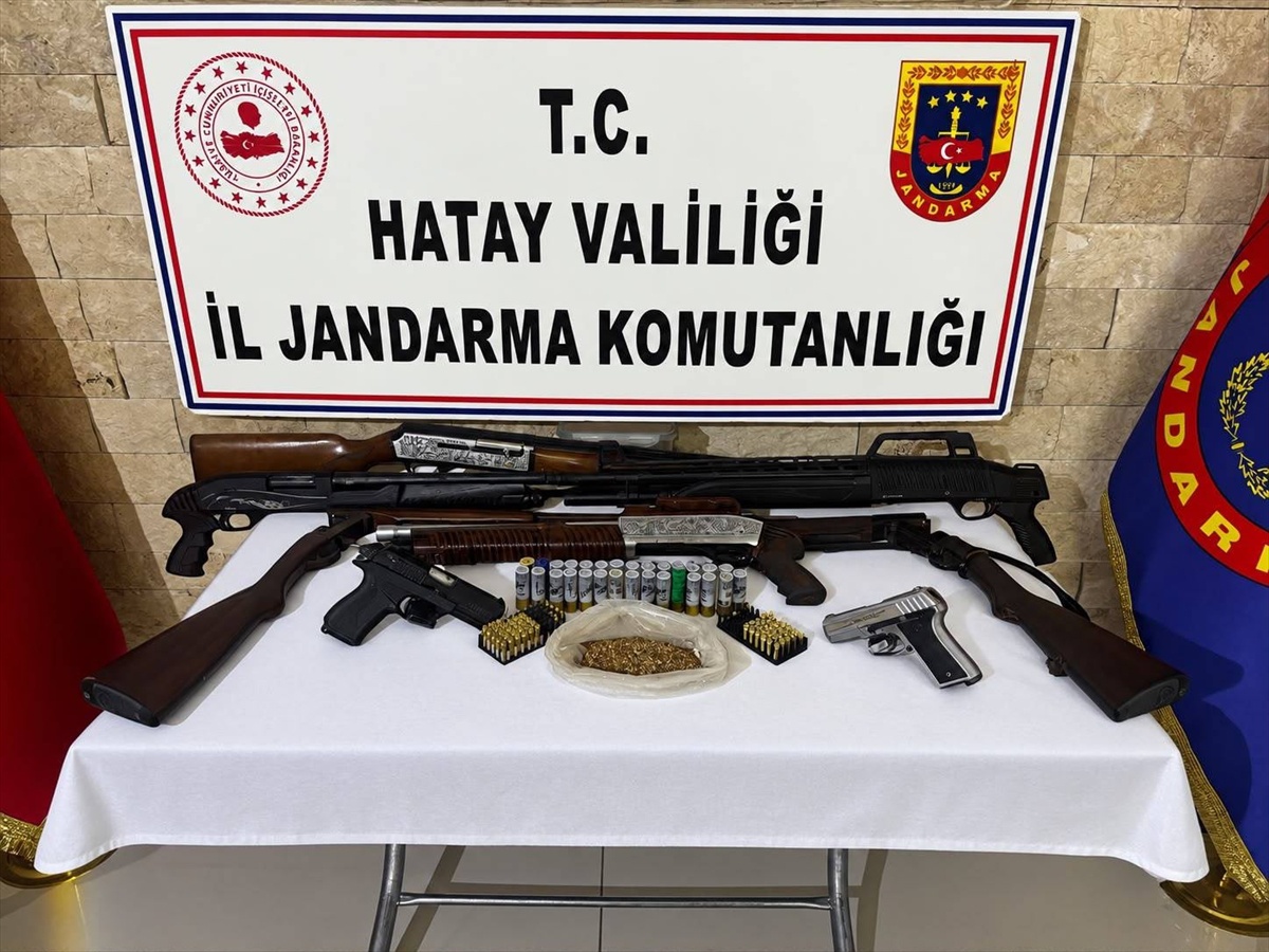 Hatay Antakya'da kurusıkı tabancaları ateşli silaha çeviren zanlı gözaltına alındı