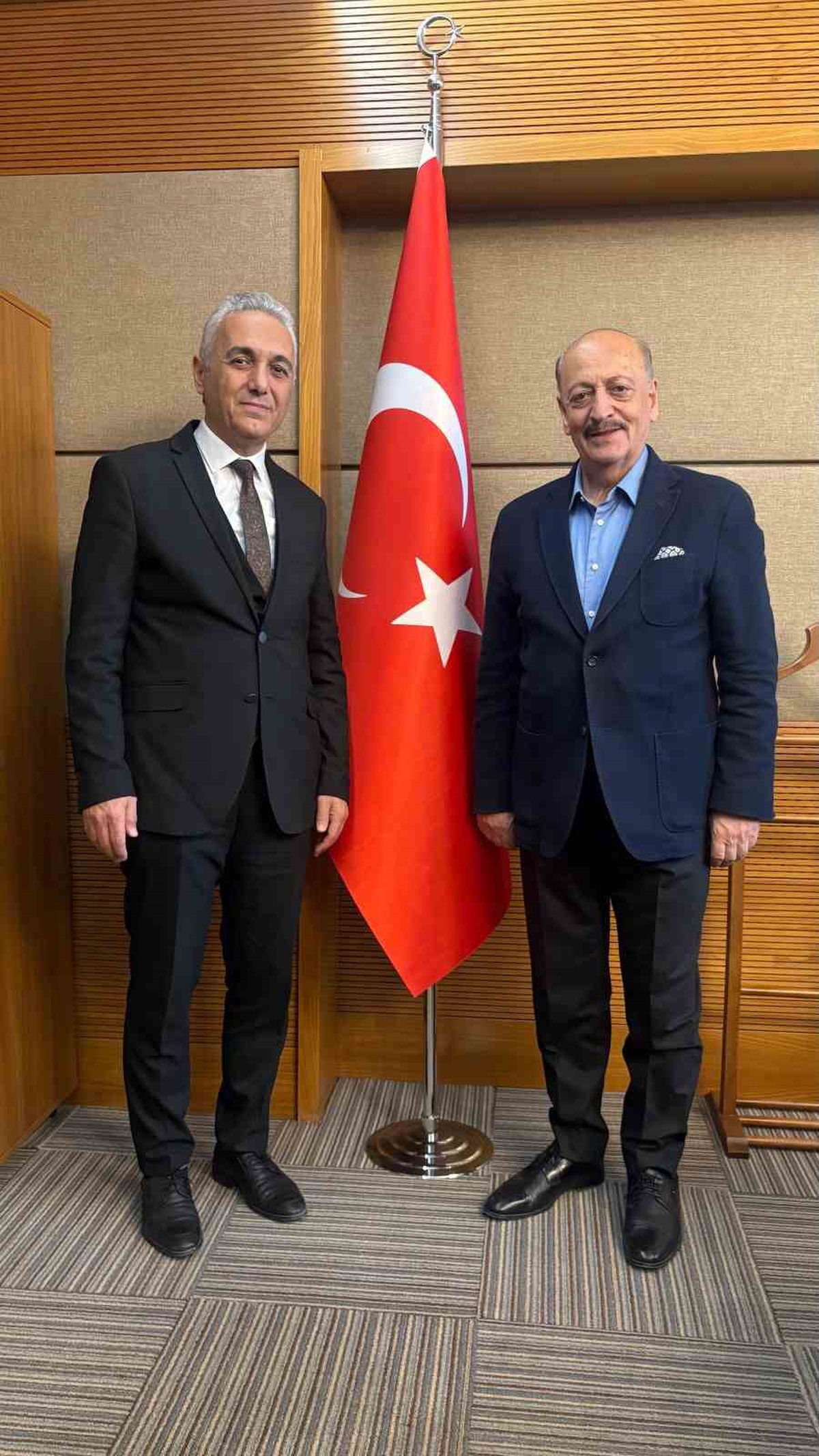 HEKİMSEN Başkanı Kurban, annesi vefat eden Vedat Bilgin'e taziye ziyaretinde bulundu