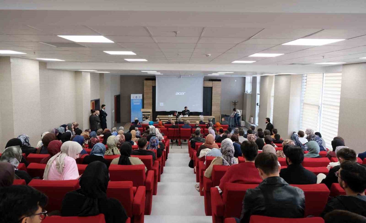 Hitit Üniversitesi'nde 4. Din ve Coğrafya Sempozyumu 60 bildiriyle başladı