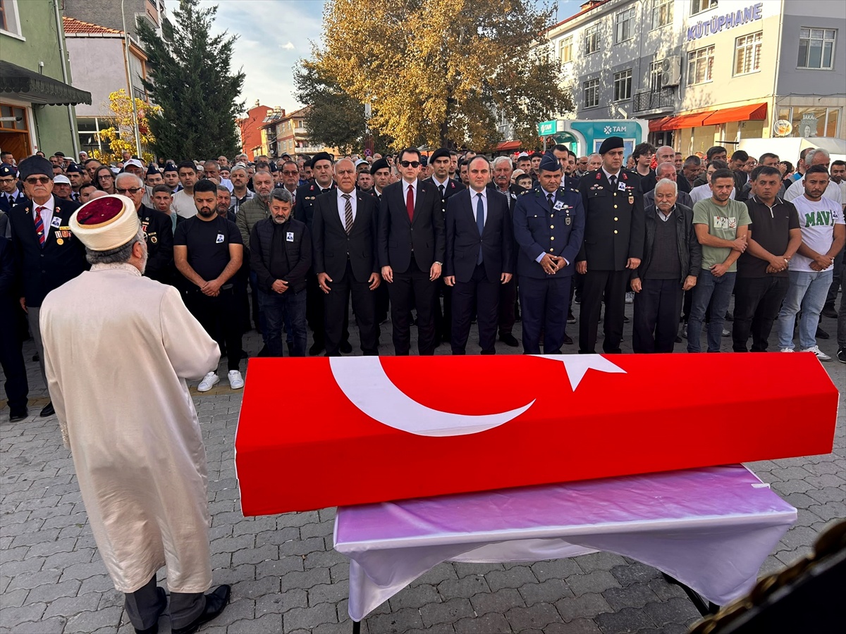Kıbrıs gazisi Mehmet Şener, Kütahya Hisarcık'ta askeri törenle defnedildi