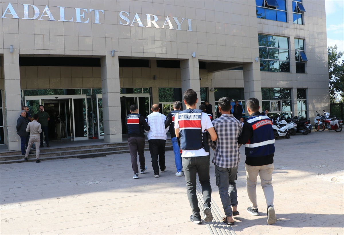 Kilis merkezli DEAŞ operasyonunda gözaltına alınan 2 şüpheliden 1'i tutuklandı