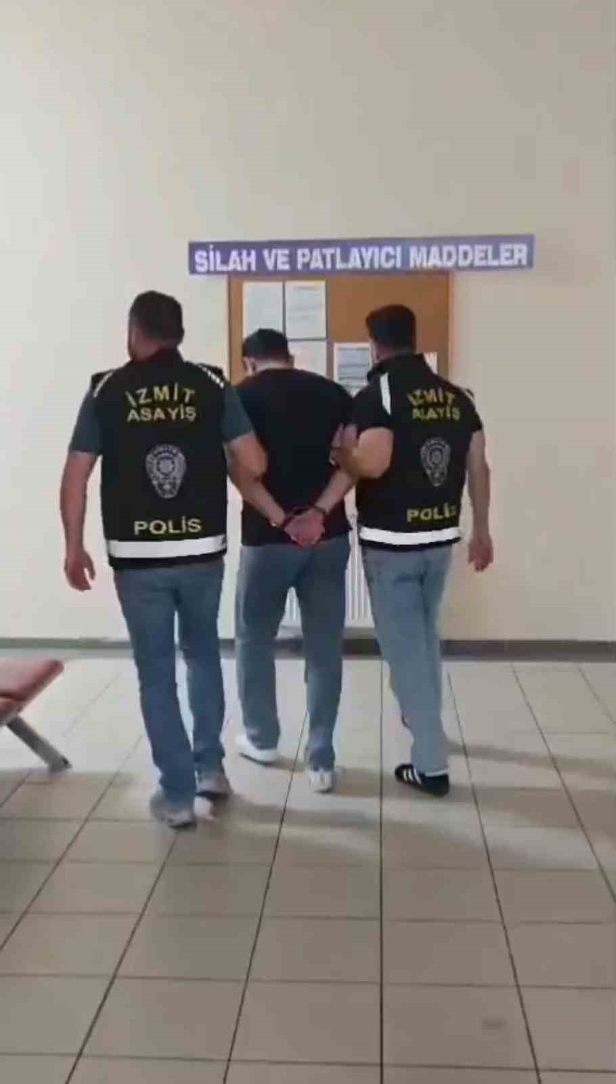 Kocaeli İzmit'te 21 yıl 4 ay 22 gün kesinleşmiş hapis cezası olan şüpheli yakalandı