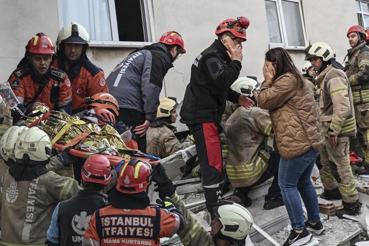Maltepe çöken binada kaç kişi öldü, kaç kişi enkaz altında? SON DAKİKA!