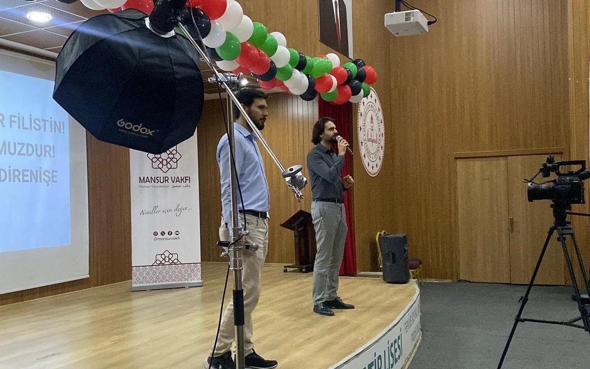 Mersin'de imam hatip lisesinde Gazze için anma ve farkındalık programı düzenlendi