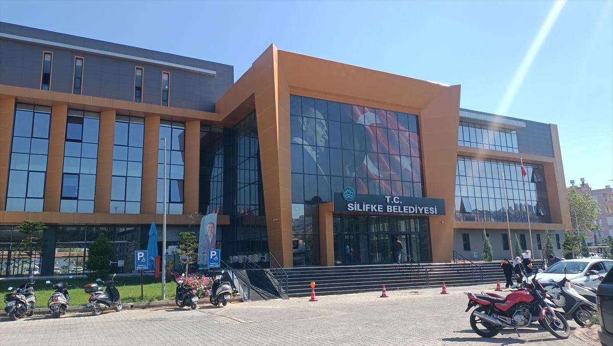 Mersin Silifke'de belediyenin imar usulsüzlüğü iddiasıyla 7 şüpheli gözaltına alındı