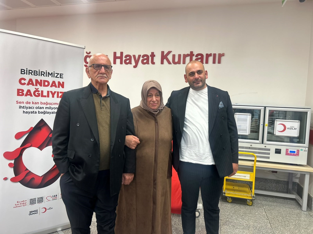 Meryem Çağdaş, 36'ncı kan bağışı için altın madalyayla ödüllendirildi