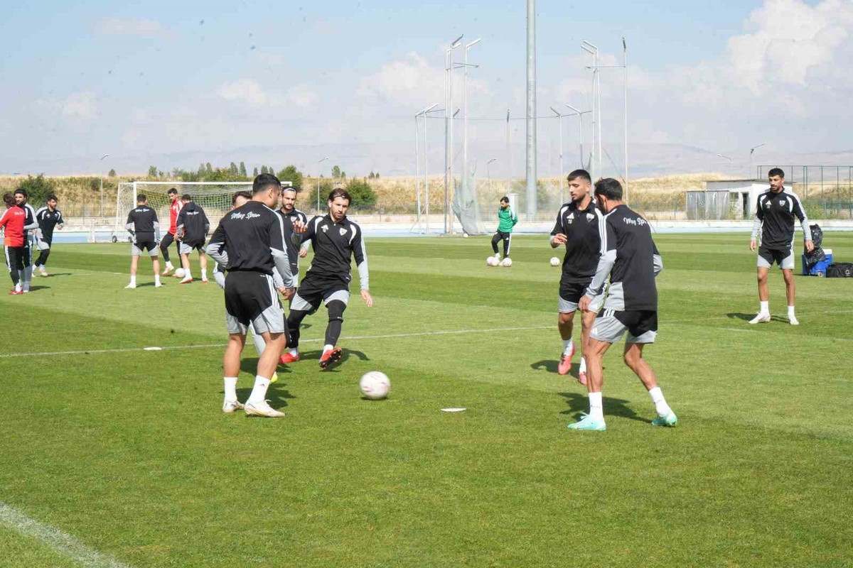 Muşspor, GMG Kastamonuspor maçını zemin çalışmaları nedeniyle Şanlıurfa'da oynayacak