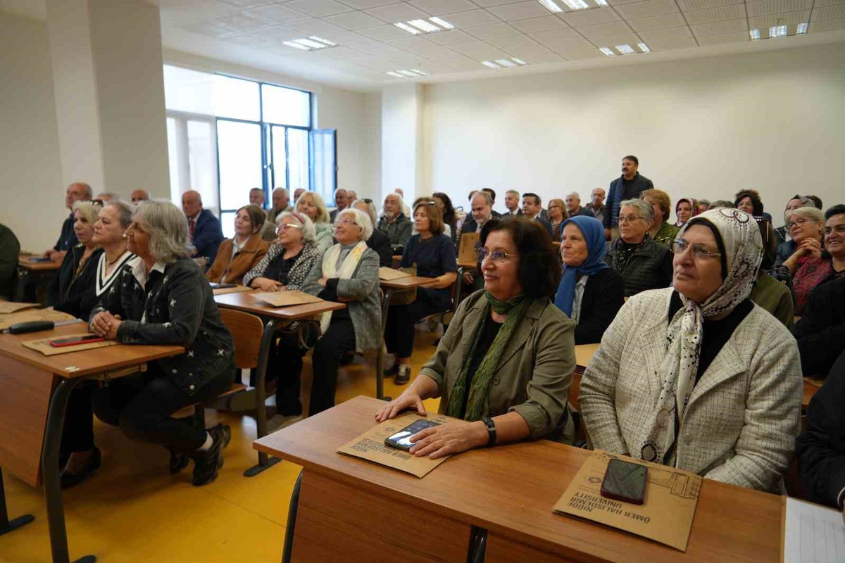 Niğde'de 60+ Tazelenme Üniversitesi ilk dersini verdi, 49 öğrenci kayıt yaptırdı