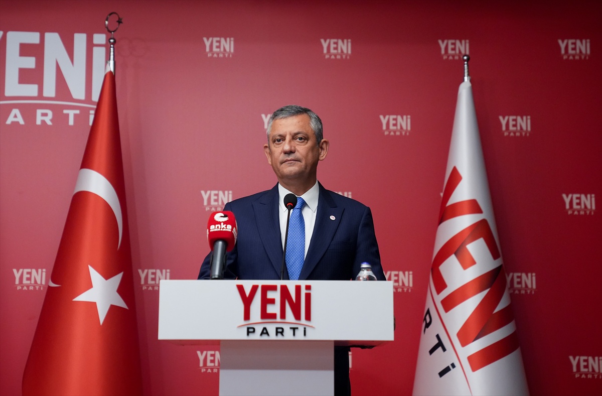 Özgür Özel, TİP Genel Başkanı Baş ile görüşüp erken seçime hazır olduklarını söyledi
