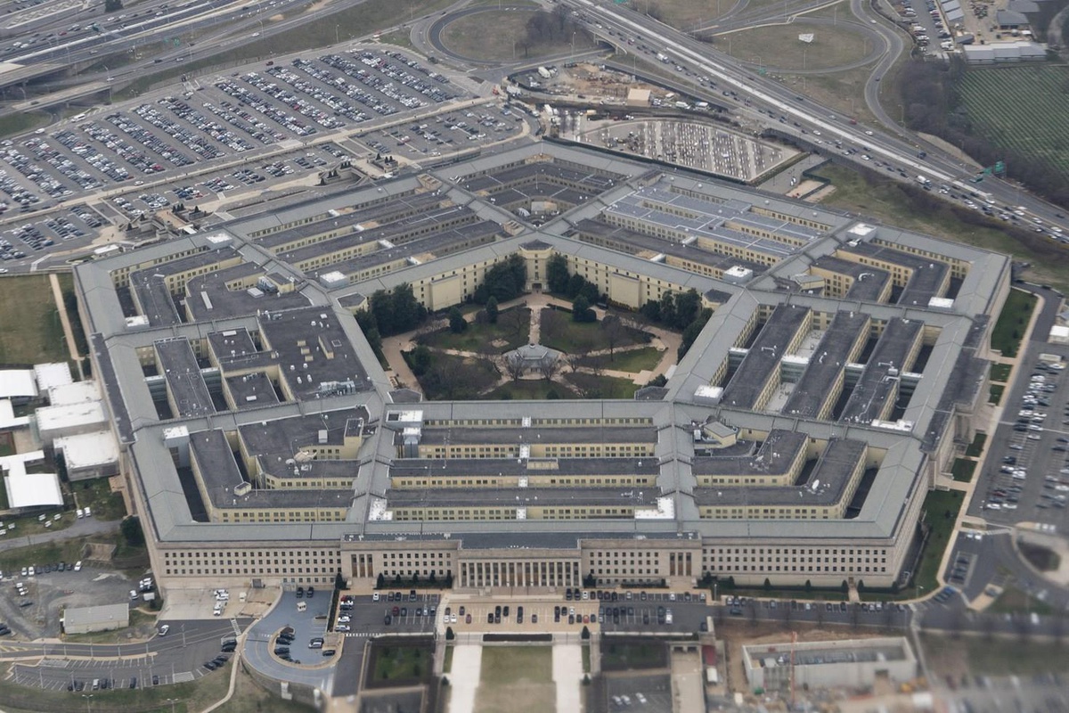 Axios'tan çarpıcı iddia: Pentagon, CENTCOM'a İran'a saldırı hazırlıklarını tamamlama talimatı verdi