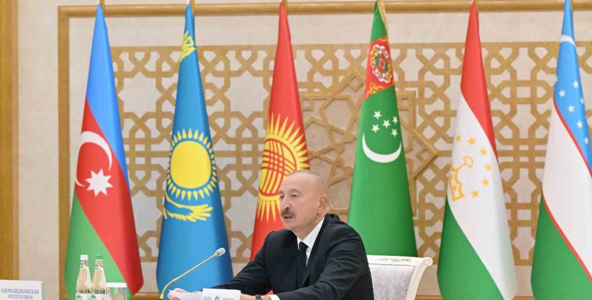 Türkmenbaşı'nda Aliyev, Hazar ulaşımının Orta Asya'yı pazarlara bağladığını söyledi