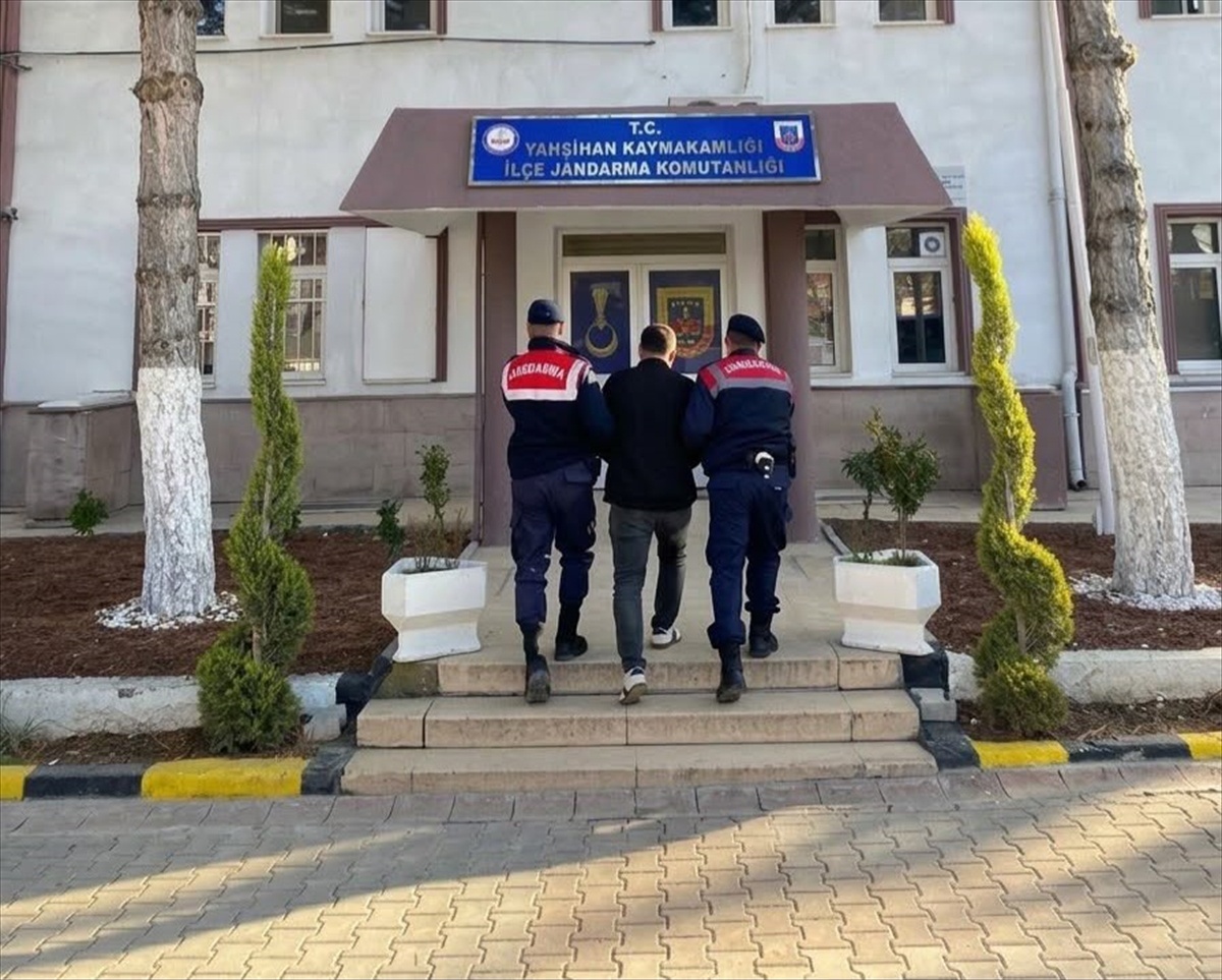 Uyuşturucu suçundan 5 yıl hapis cezası bulunan firari hükümlü Kırıkkale'de yakalandı