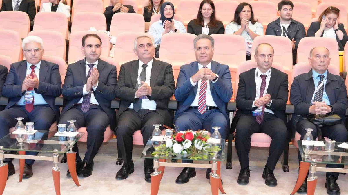 51. Ulusal Fizyoloji Kongresi, 78 poster bildirisiyle İnönü Üniversitesi'nde başladı