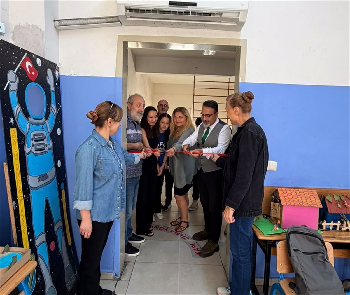 Adana'da öğrencilerin 'yaşam ve sanat' temalı tasarımları sergilendi