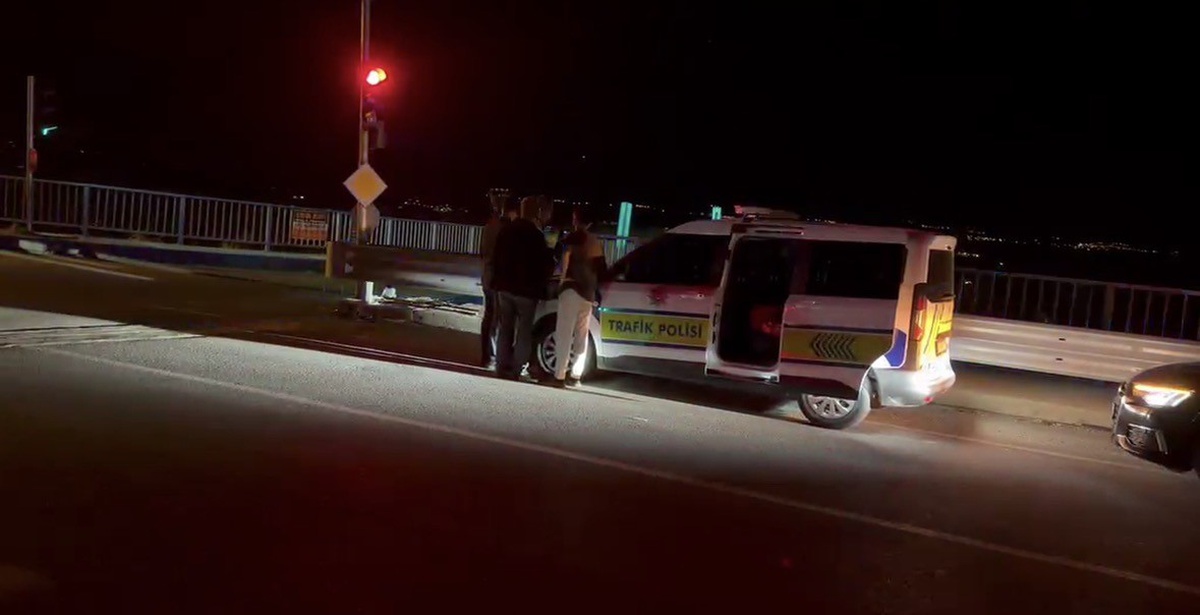 Adıyaman Kahta'da iki otomobil kafa kafaya çarpıştı, 4 kişi yaralandı