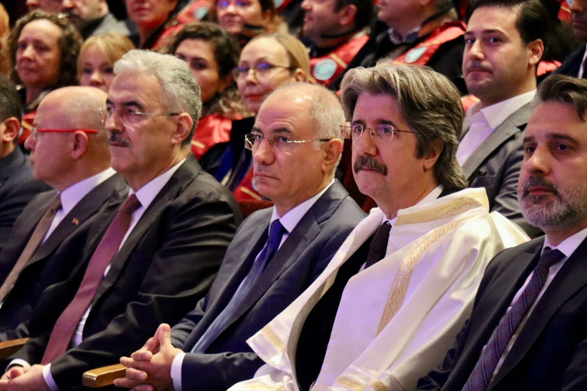 AK Partili Efkan Ala, Uludağ Üniversitesi'nde 'Terörsüz Türkiye' ilk dersini verdi