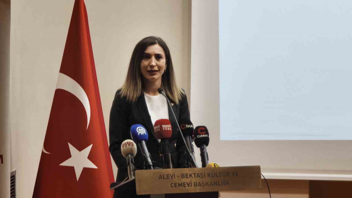 Alevi-Bektaşi Kültür ve Cemevi Başkanlığı, Ankara'da 200 inanç önderiyle istişare yaptı.