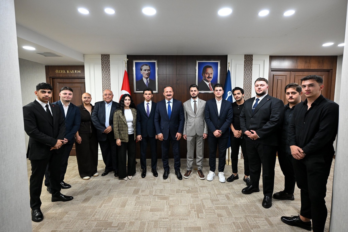 Anahtar Parti Genel Başkanı Ağıralioğlu, Ufuk Üniversitesi heyetini ağırladı