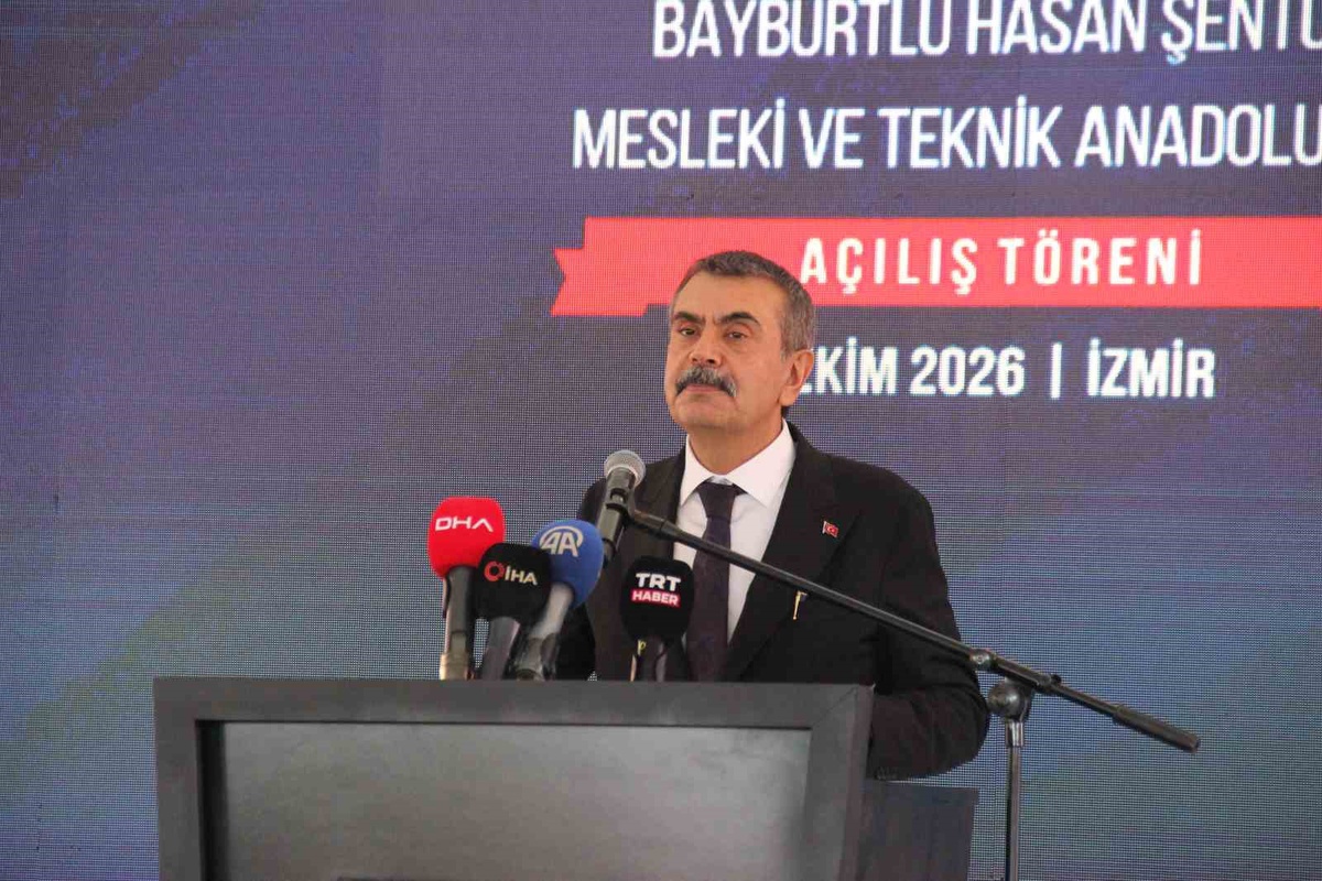 Bakan Tekin, derslik sayısının 2002'de 350 binden şu anda 750 bine ulaştığını söyledi