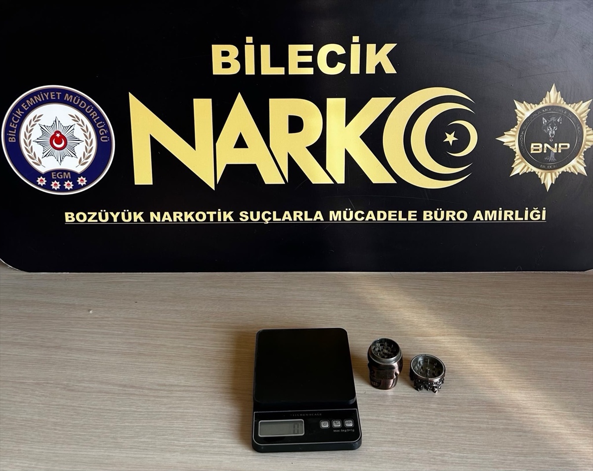 Bilecik Bozüyük'te uyuşturucu operasyonunda 3 şüpheli gözaltına alındı
