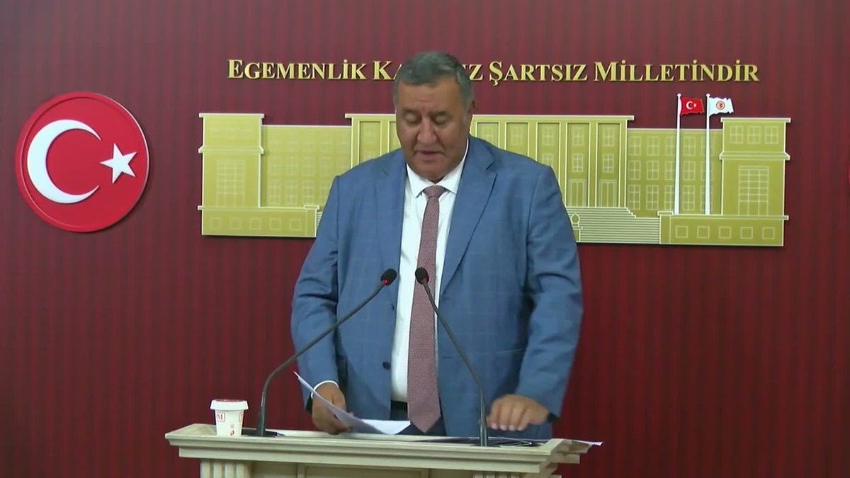 CHP'li Gürer, 82 bin 669 esnaf iş yerinin 2026'nın sekiz ayında kapandığını açıkladı