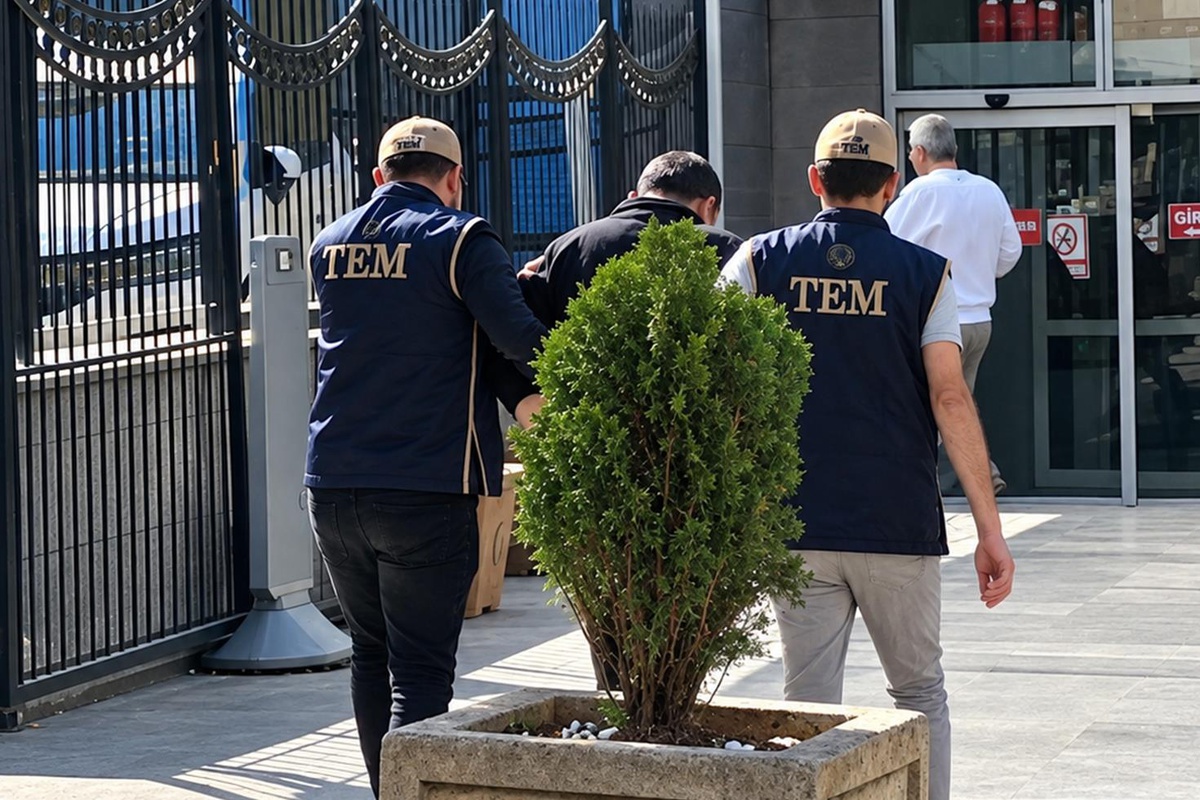 Eskişehir'de kırmızı bültenle aranan DEAŞ şüphelisi yakalanıp tutuklandı