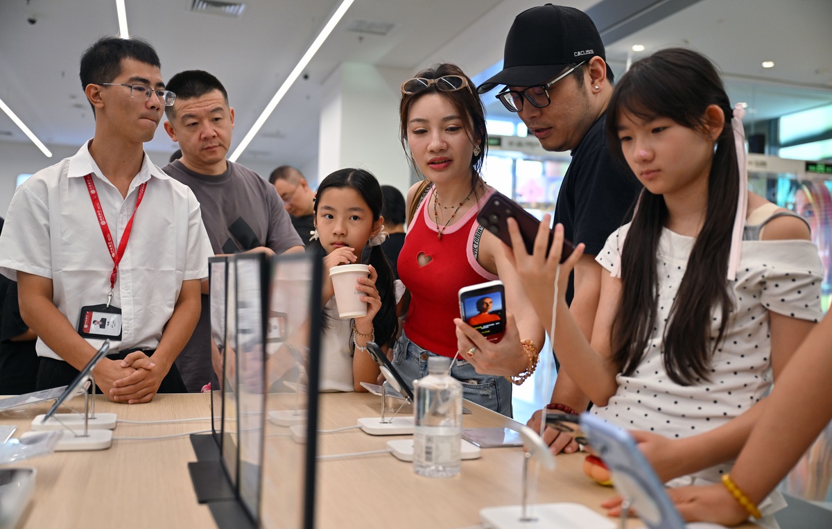 Hainan'da Ulusal Gün tatilinde 855 milyon yuanlık gümrüksüz alışveriş yapıldı
