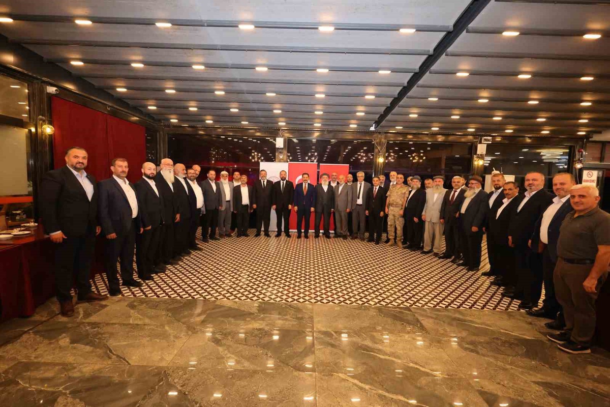 Hatay Valisi Masatlı, kanaat önderleriyle deprem sonrası imar çalışmalarını görüştü