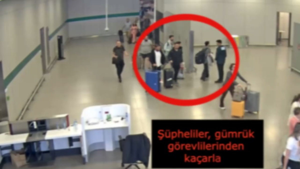Police seize 8.25 kg of methamphetamine from two passengers at Istanbul Airport