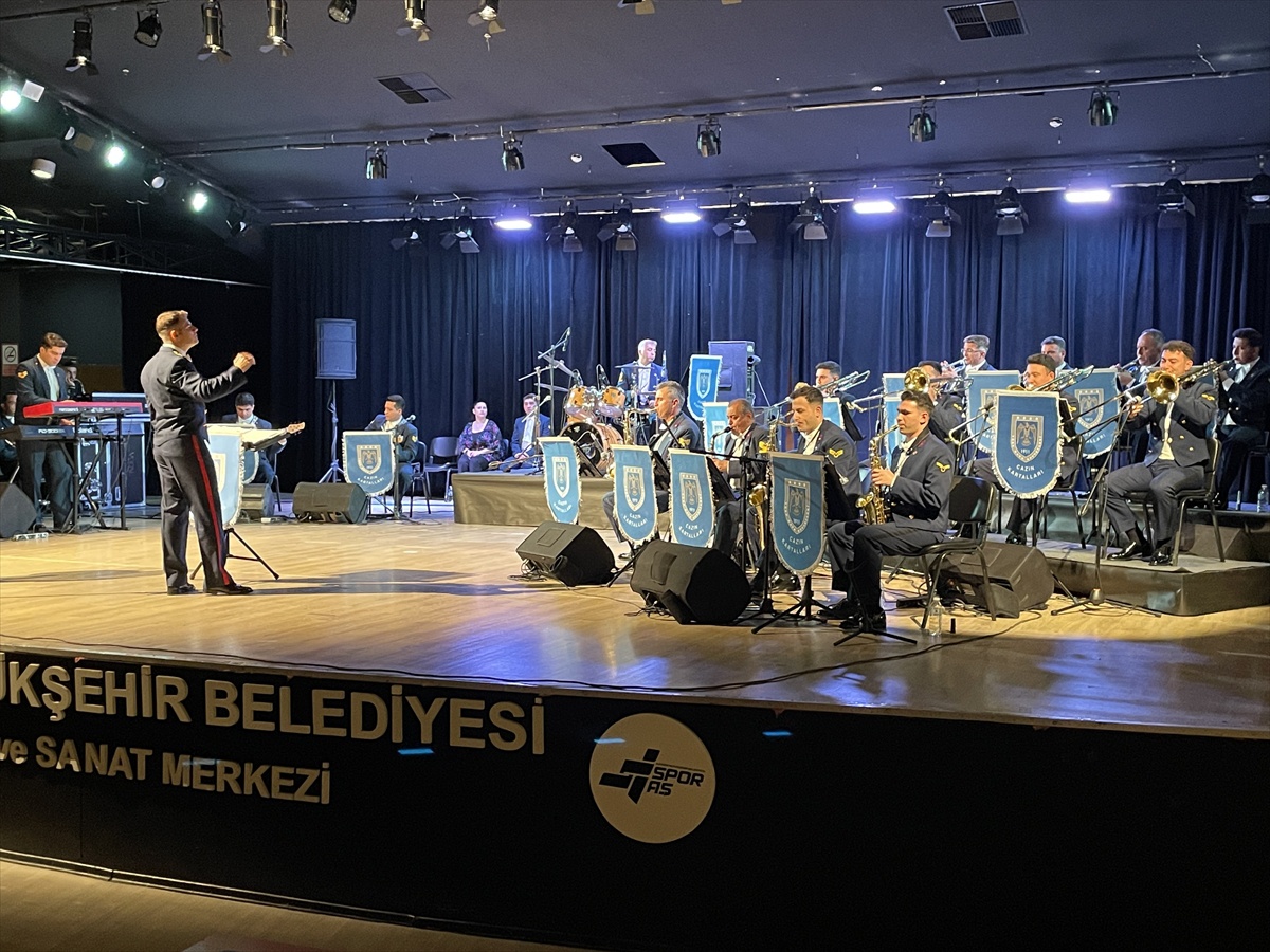 Kayseri'de Hava Bakım Fabrika Müdürlüğü'nün 100. yılında Cazın Kartalları sahne aldı