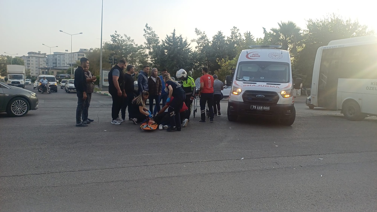 Kilis'te iki motosikletin çarpıştığı kazada sürücü H.K. ağır yaralandı
