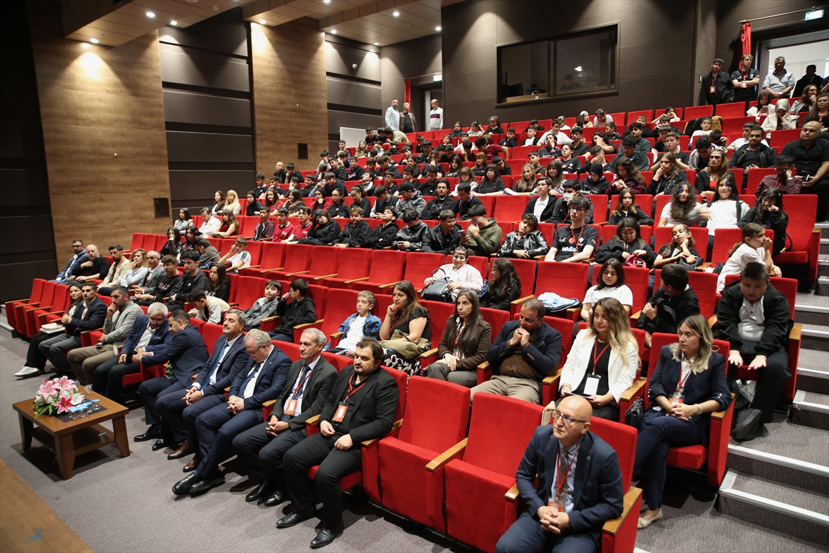 Kocaeli Gebze'de SİBERFEST ile çocuk ve yetişkinlere siber güvenlik bilgisi verildi