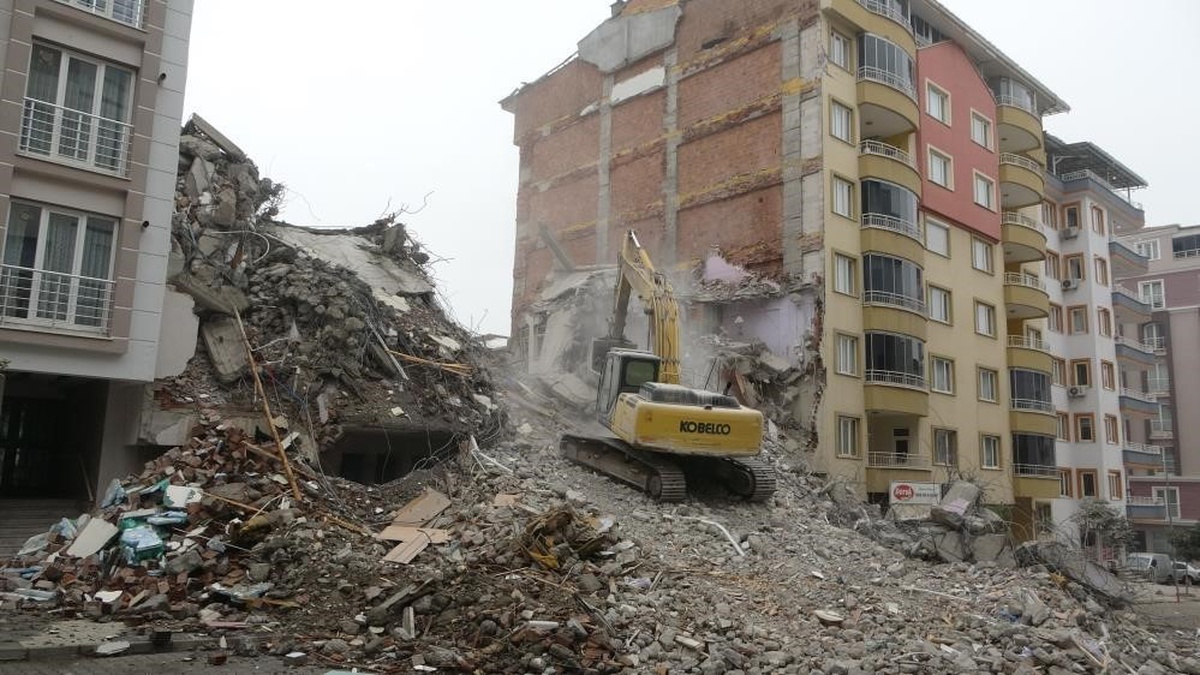 Malatya merkezli 7 ilde 4 ayrı yıkım soruşturmasında 26 şüpheli yakalandı