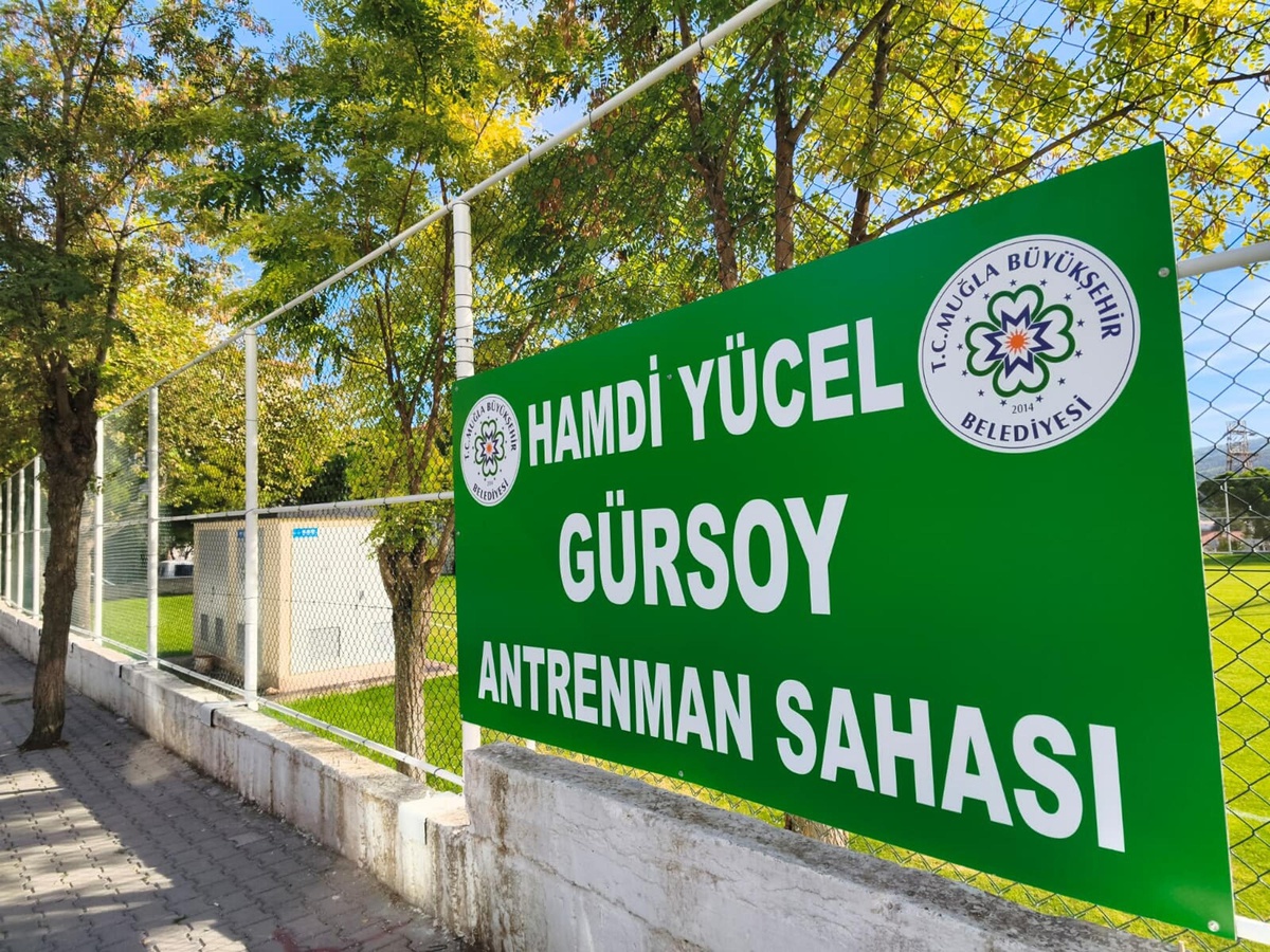 Muğlaspor, antrenman sahasına eski başkanı Hamdi Yücel Gürsoy'un adını verdi