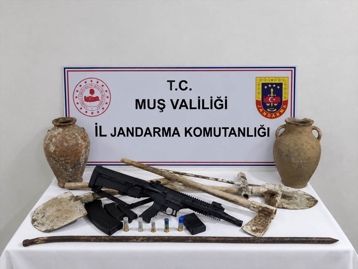 Muş Bulanık'ta kaçak kazı şüphelisi gözaltına alındı, av tüfeği ele geçirildi