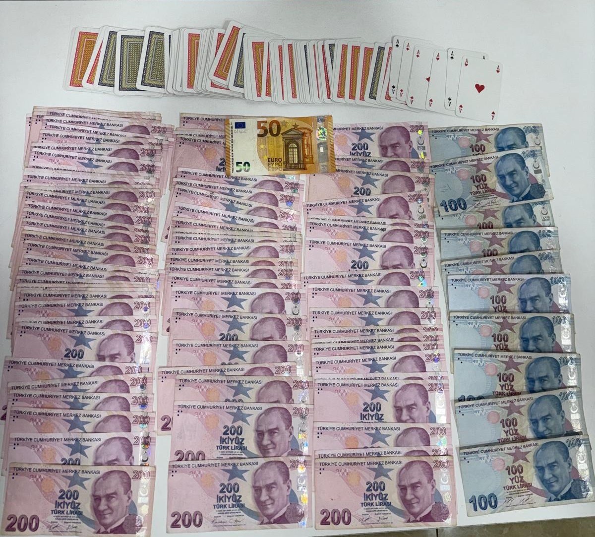 Samsun Çarşamba'da kumar denetiminde 5 kişiye 58 bin 20 TL ceza kesildi