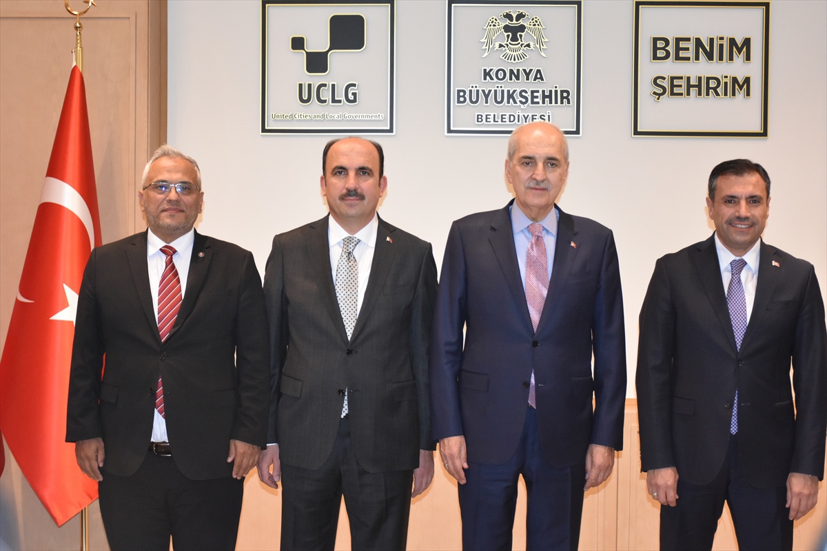 TBMM Başkanı Kurtulmuş, Konya'da 8 sultan için saygı nöbeti değişimini izledi