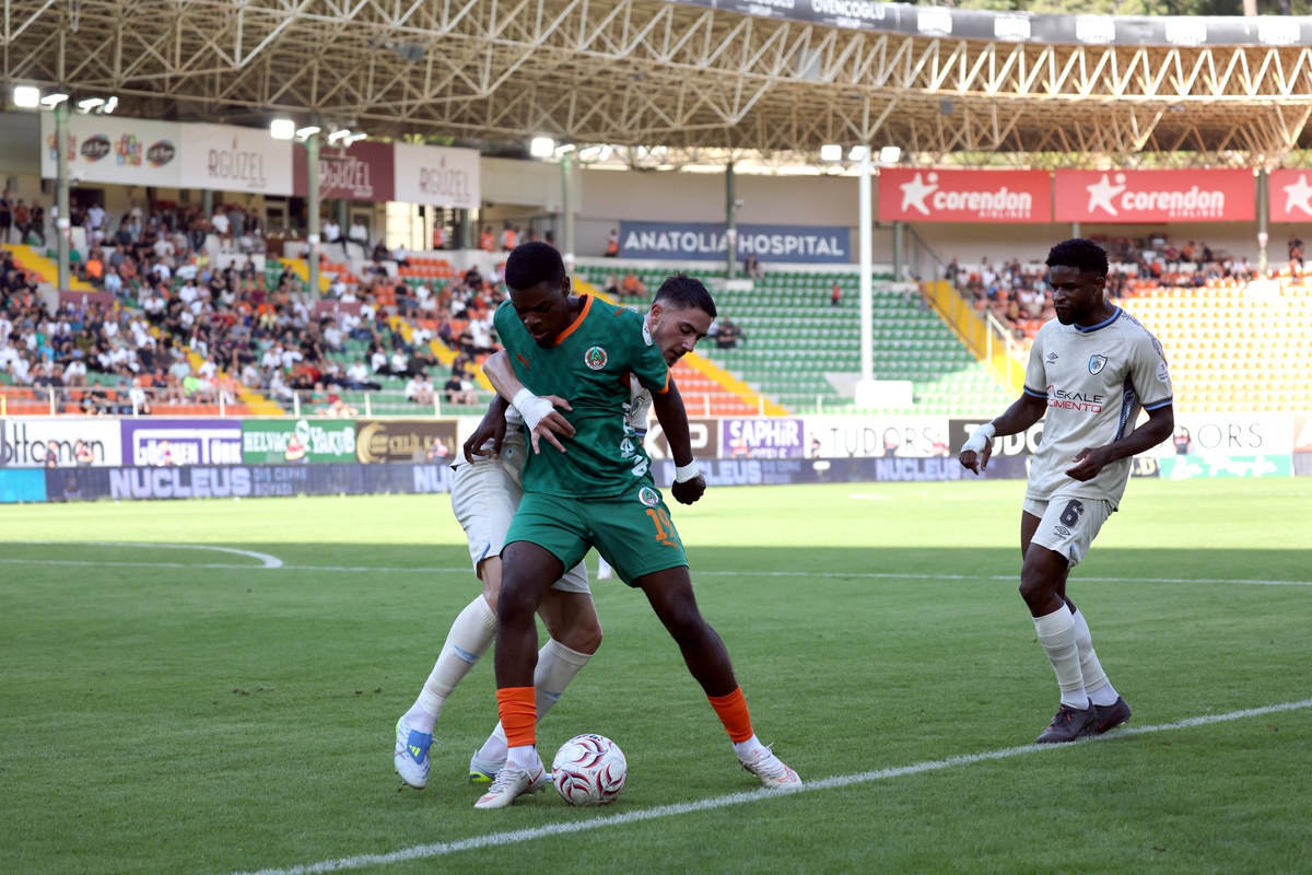 Corendon Alanyaspor, Süper Lig'in 7. haftasında Erzurumspor FK ile 0-0 berabere kaldı