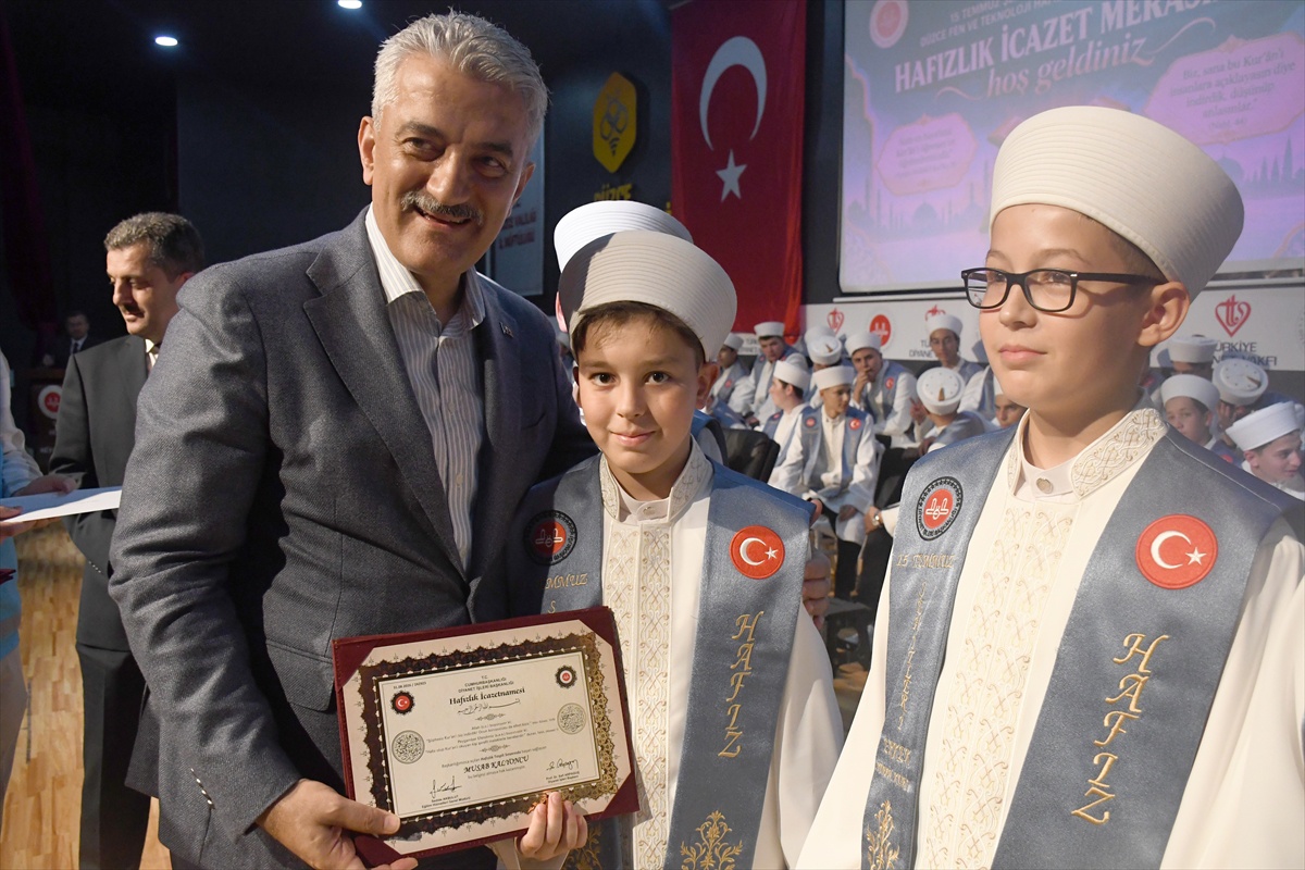 Düzce'de 108 öğrenci hafızlık icazet belgelerini aldı