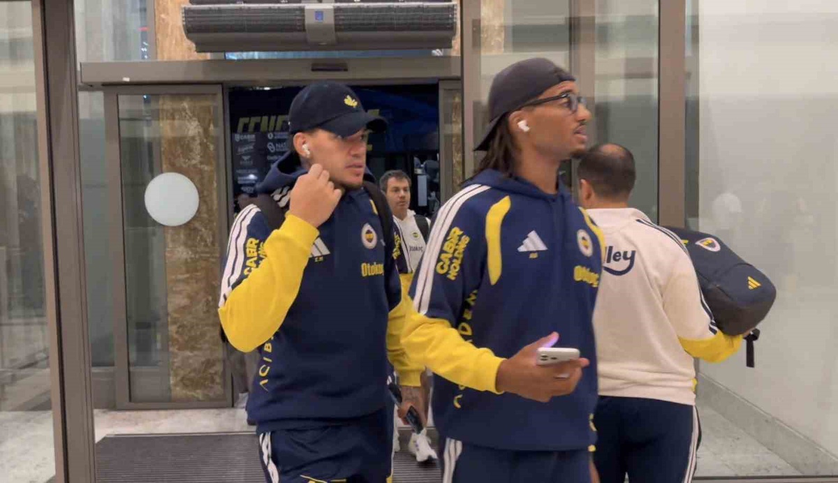 Fenerbahçe, Çaykur Rizespor'u 3-0 yenip taraftar sevgisiyle Rize'den ayrıldı